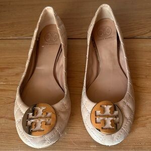 Tory Burch Quilted Leather Reva Flats Tan Gold Logo Size 8.5